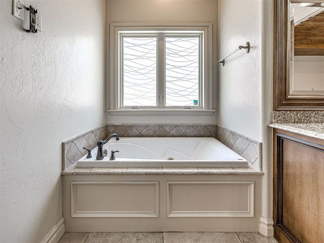 3724 Stagmoor Road, Edmond, OK 73034