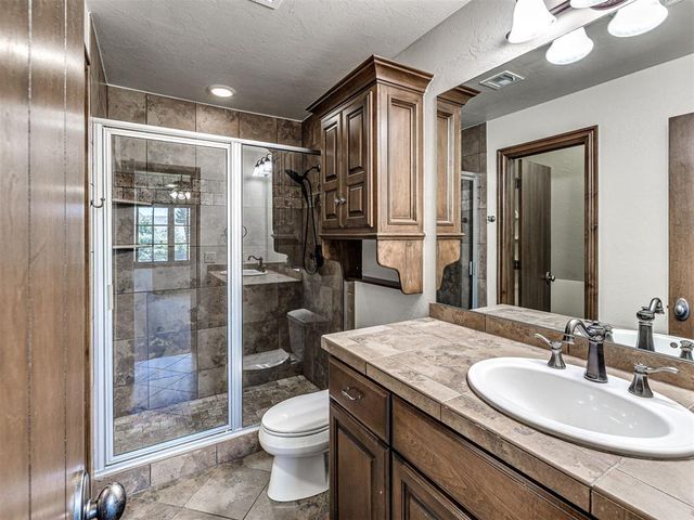 3724 Stagmoor Road, Edmond, OK 73034