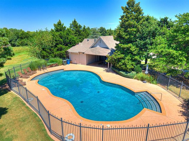 3724 Stagmoor Road, Edmond, OK 73034