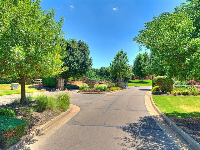 3724 Stagmoor Road, Edmond, OK 73034