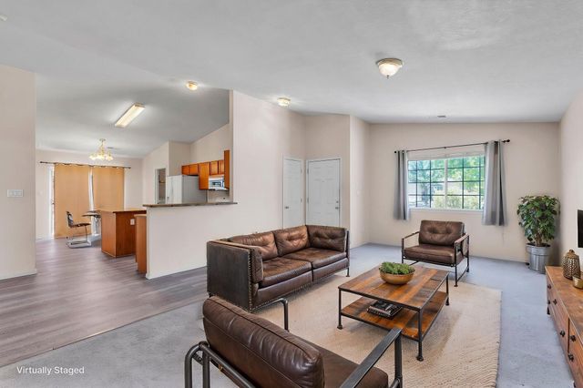 9100 Eiffel Avenue SW, Albuquerque, NM 87121