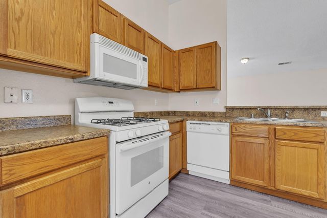 9100 Eiffel Avenue SW, Albuquerque, NM 87121