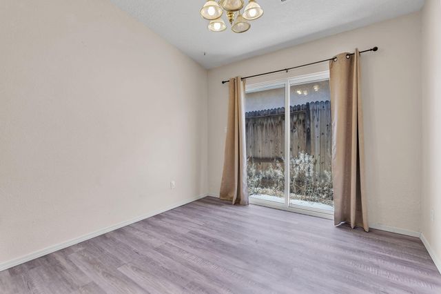9100 Eiffel Avenue SW, Albuquerque, NM 87121