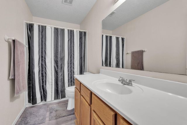 9100 Eiffel Avenue SW, Albuquerque, NM 87121