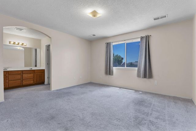 9100 Eiffel Avenue SW, Albuquerque, NM 87121
