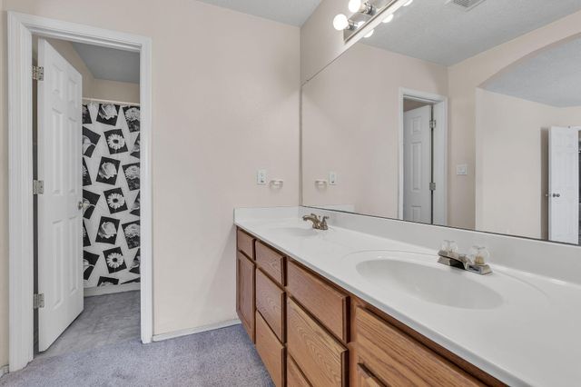 9100 Eiffel Avenue SW, Albuquerque, NM 87121