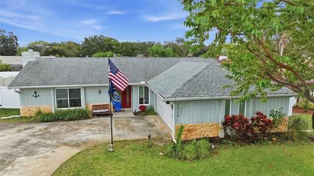 7712 LAKESIDE WOODLANDS, Hudson, FL 34667