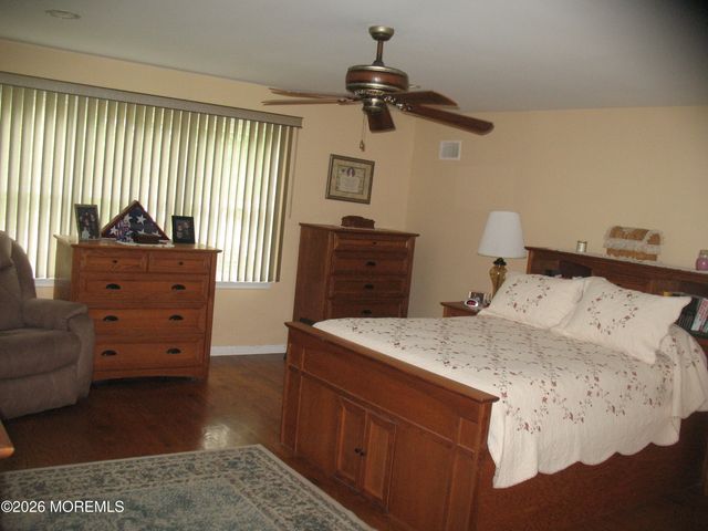 550 Egenolf Place, Bayville, NJ 08721