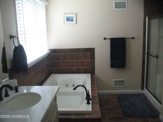 550 Egenolf Place, Bayville, NJ 08721
