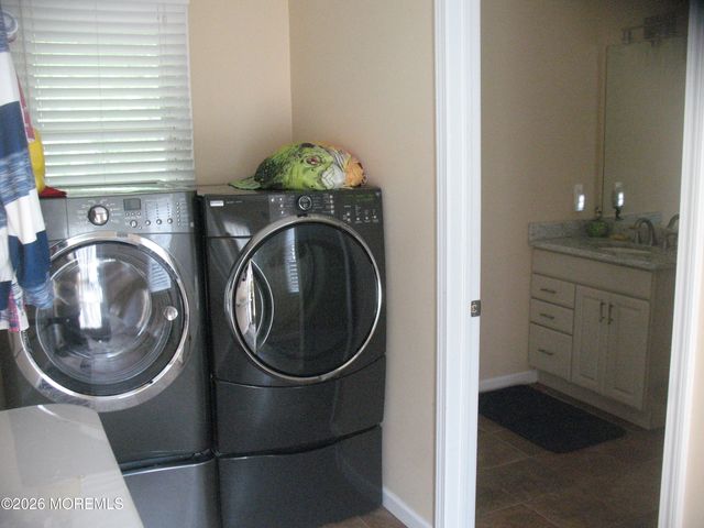 550 Egenolf Place, Bayville, NJ 08721
