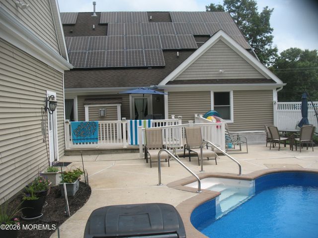 550 Egenolf Place, Bayville, NJ 08721