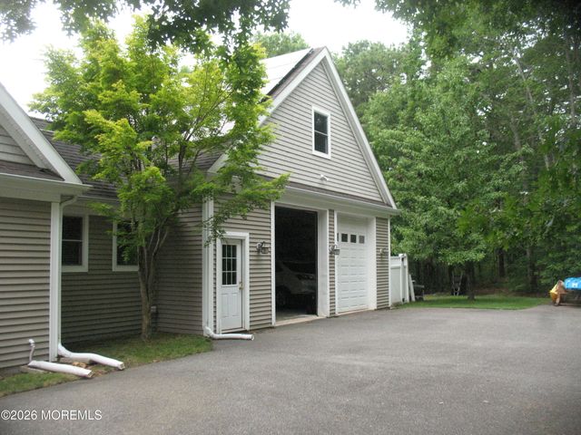 550 Egenolf Place, Bayville, NJ 08721