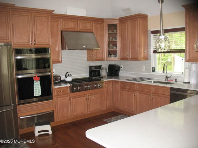 550 Egenolf Place, Bayville, NJ 08721