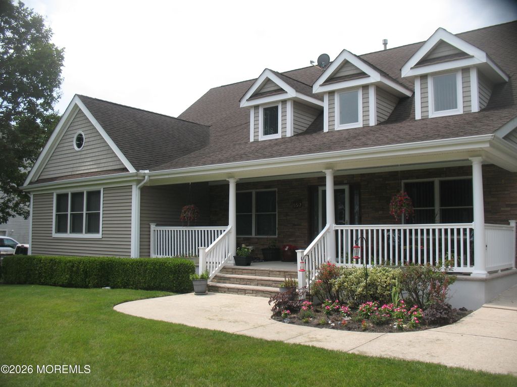 550 Egenolf Place, Bayville, NJ 08721