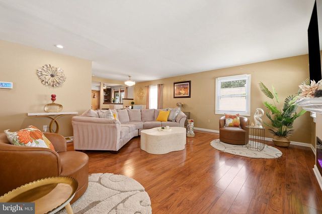 11 GINGER LN, Willingboro, NJ 08046