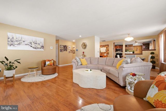 11 GINGER LN, Willingboro, NJ 08046
