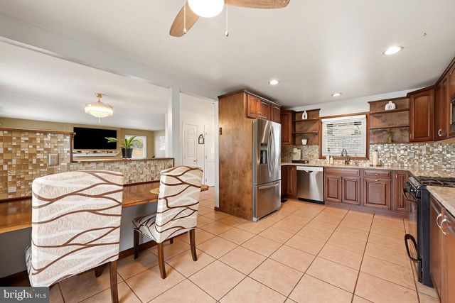 11 GINGER LN, Willingboro, NJ 08046