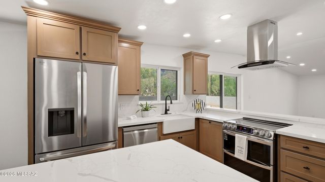 4055 E Alvernon Circle, Tucson, AZ 85718