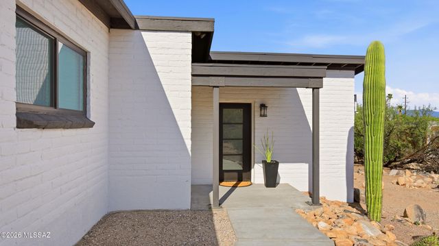 4055 E Alvernon Circle, Tucson, AZ 85718
