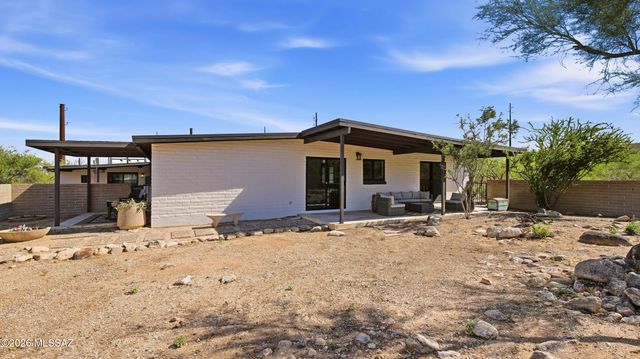 4055 E Alvernon Circle, Tucson, AZ 85718