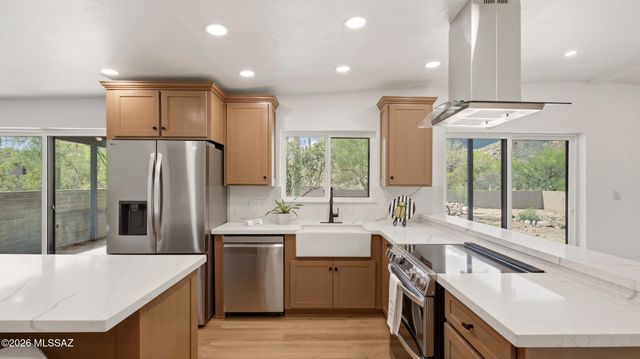 4055 E Alvernon Circle, Tucson, AZ 85718