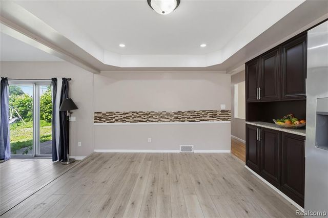3173 Hedge Drive, Sterling Heights, MI 48310