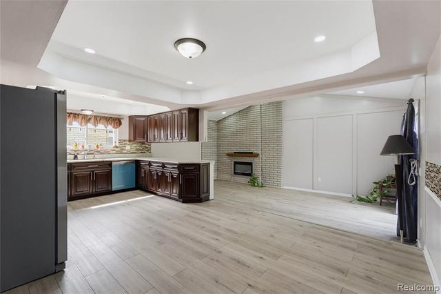 3173 Hedge Drive, Sterling Heights, MI 48310