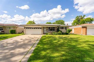 3173 Hedge Drive, Sterling Heights, MI 48310
