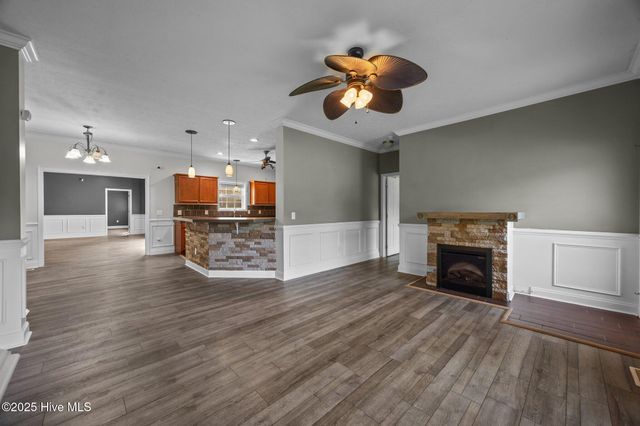 103 Meadowview Road, Jacksonville, NC 28540