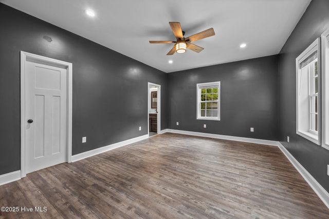 103 Meadowview Road, Jacksonville, NC 28540