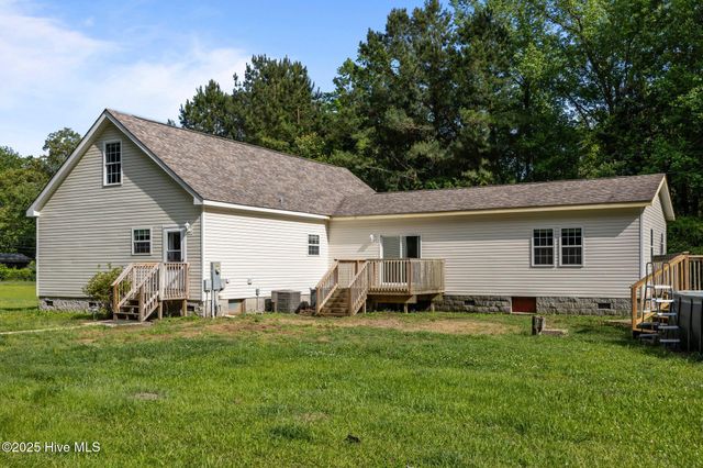 103 Meadowview Road, Jacksonville, NC 28540