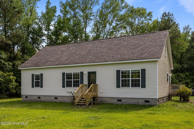 103 Meadowview Road, Jacksonville, NC 28540