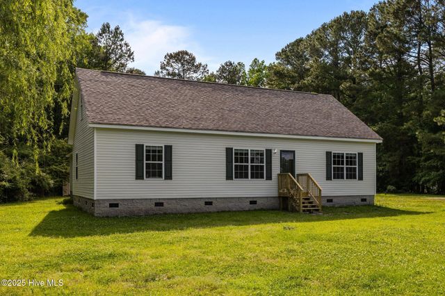 103 Meadowview Road, Jacksonville, NC 28540