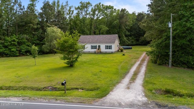103 Meadowview Road, Jacksonville, NC 28540