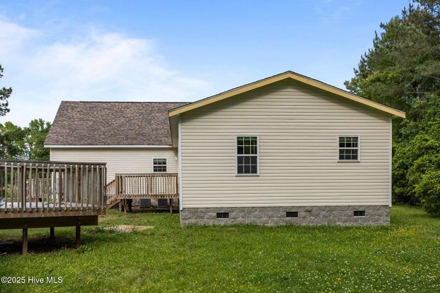 103 Meadowview Road, Jacksonville, NC 28540