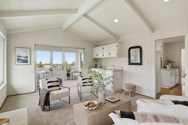 945 Andover Way, Los Altos, CA 94024