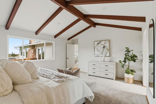 945 Andover Way, Los Altos, CA 94024