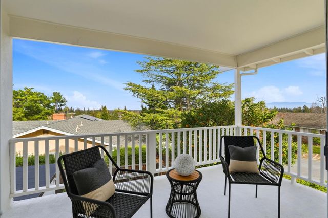 945 Andover Way, Los Altos, CA 94024