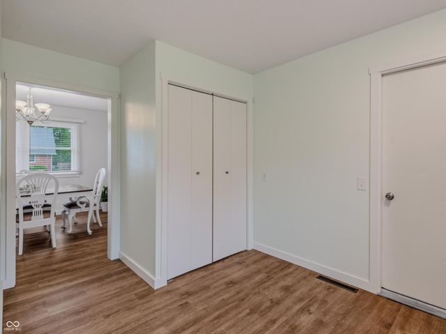 3232 Fairlawn Drive, Columbus, IN 47203