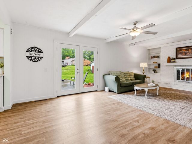 3232 Fairlawn Drive, Columbus, IN 47203