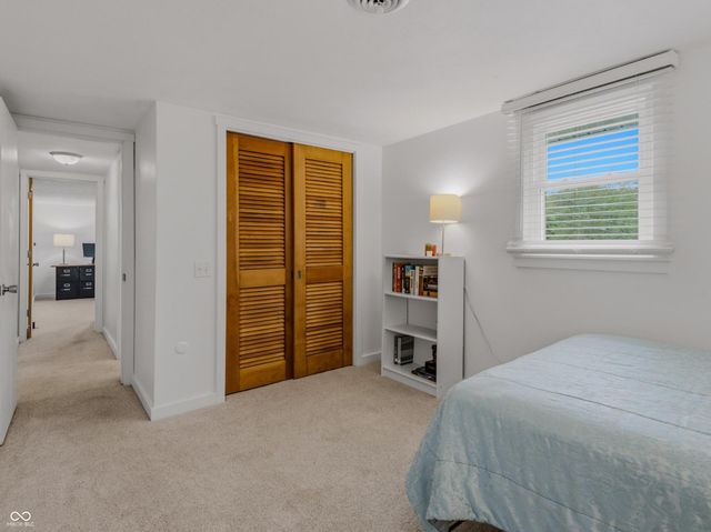 3232 Fairlawn Drive, Columbus, IN 47203