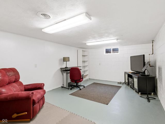 3232 Fairlawn Drive, Columbus, IN 47203