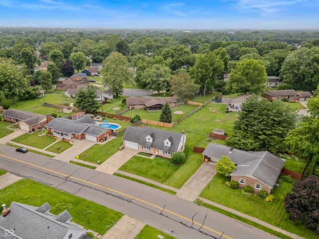 3232 Fairlawn Drive, Columbus, IN 47203