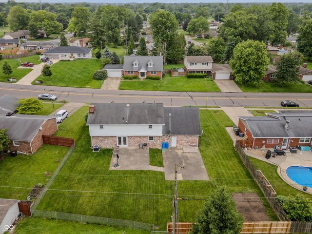 3232 Fairlawn Drive, Columbus, IN 47203