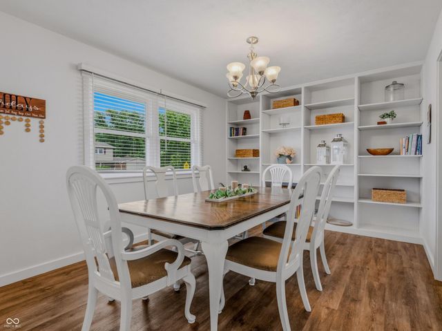 3232 Fairlawn Drive, Columbus, IN 47203