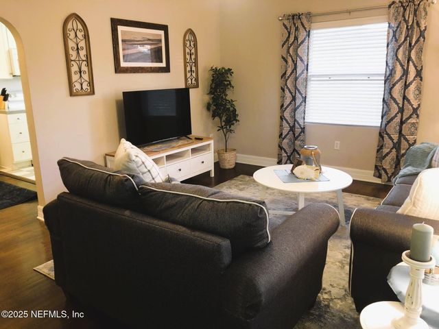 1627 LARUE Avenue, Jacksonville, FL 32207