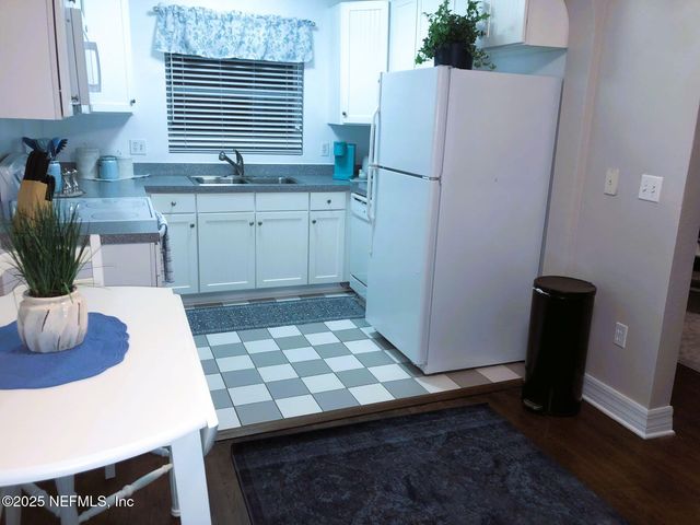1627 LARUE Avenue, Jacksonville, FL 32207
