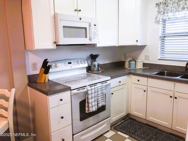 1627 LARUE Avenue, Jacksonville, FL 32207