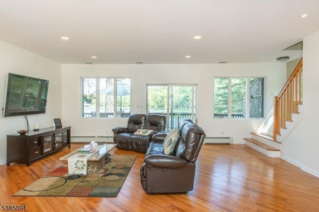 54 Broadway, West Milford Twp., NJ 07480