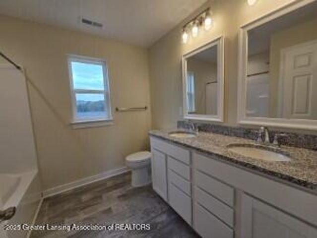 15277 Sherwood Lane, Lansing, MI 48906